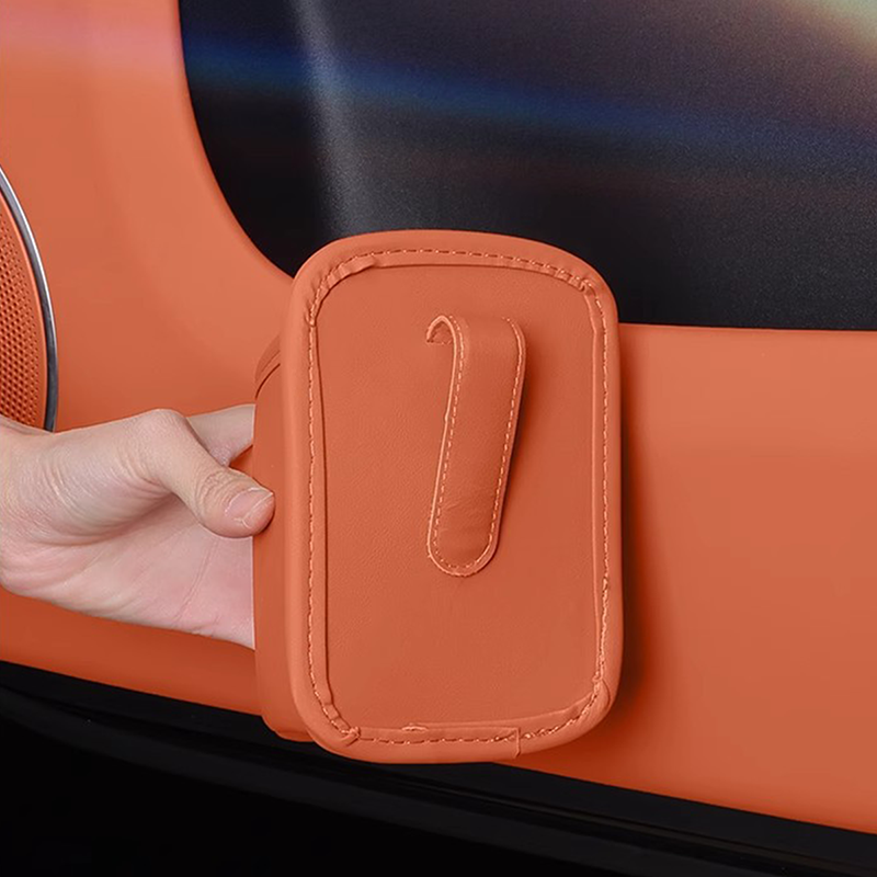 🚗🧺  Leather Car Door Cup Holder – Wide‑mouth opening, easy reach for drinks & phone. (offer)
